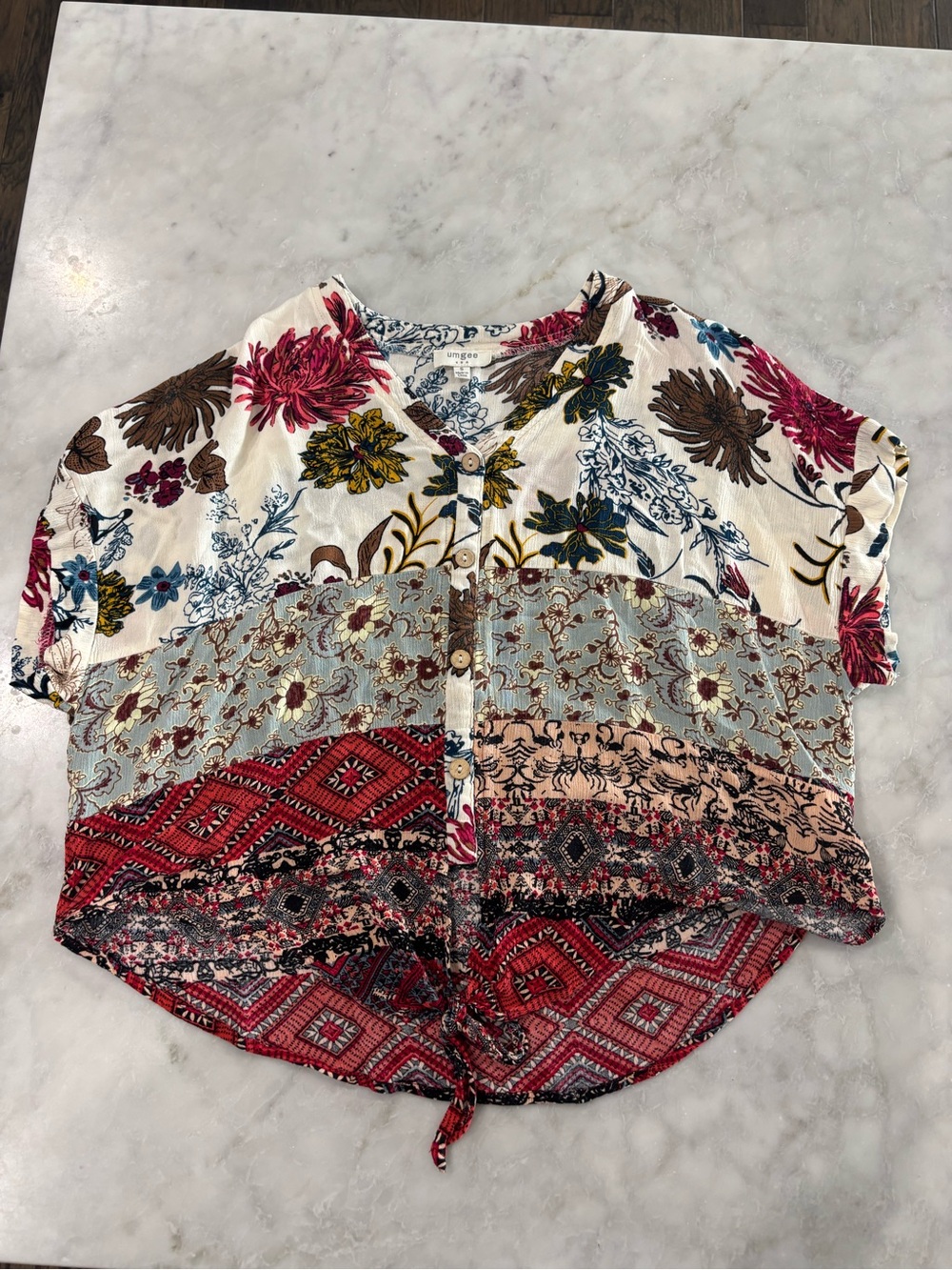 💚$5 Deals- Umgee Cream Multi-Color Floral Patchwork Button-Front Top